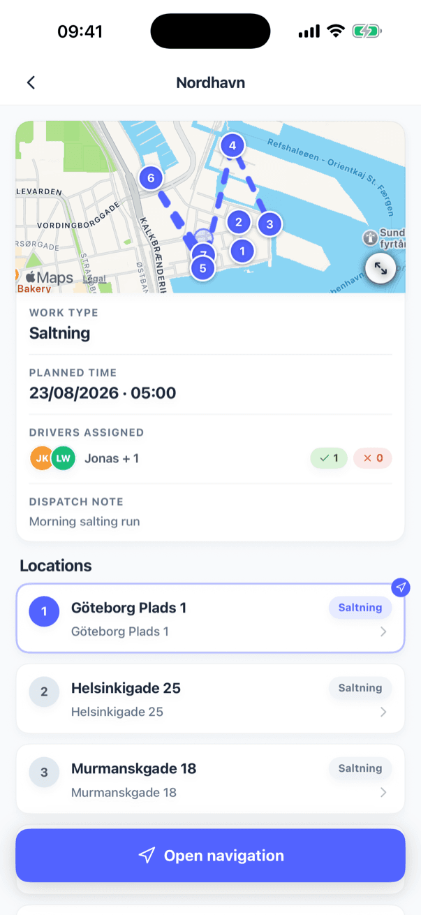 A dispatch in the SnowManager app with the route map, stops and Open navigation